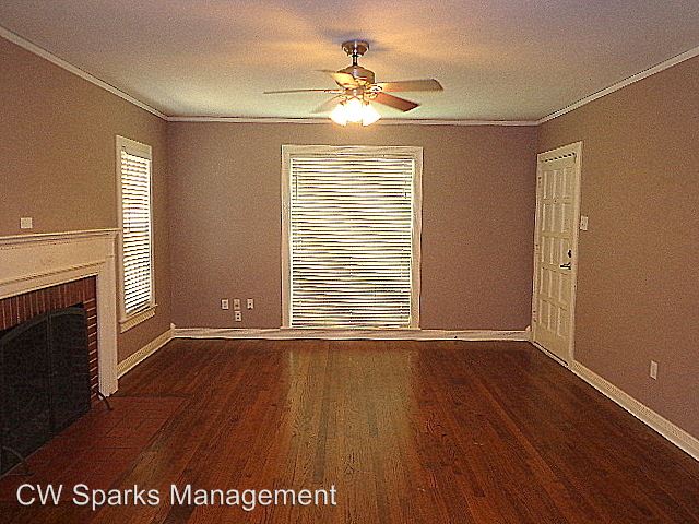 Building Photo - 635 N Oak Cliff Blvd
