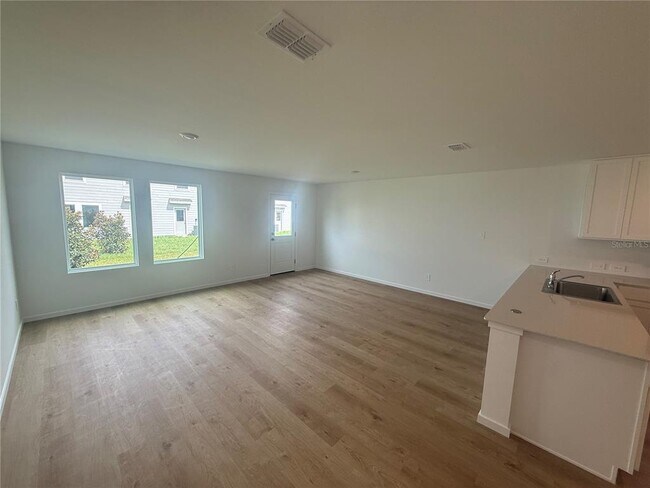 Foto del edificio - 1562 Plank Pl