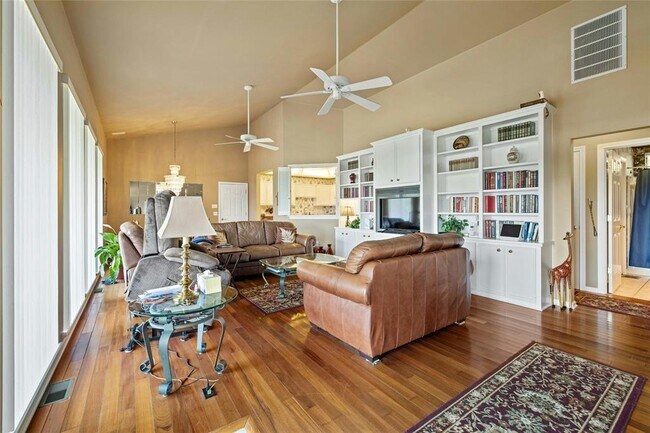 Building Photo - 7603 Stagecoach Cove