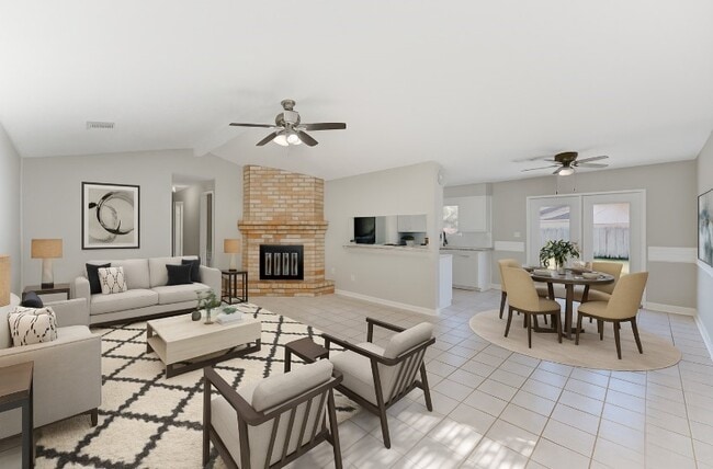 Foto del edificio - 15914 Timber Valley Dr