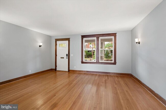 Foto del edificio - 26 Hamilton St NW