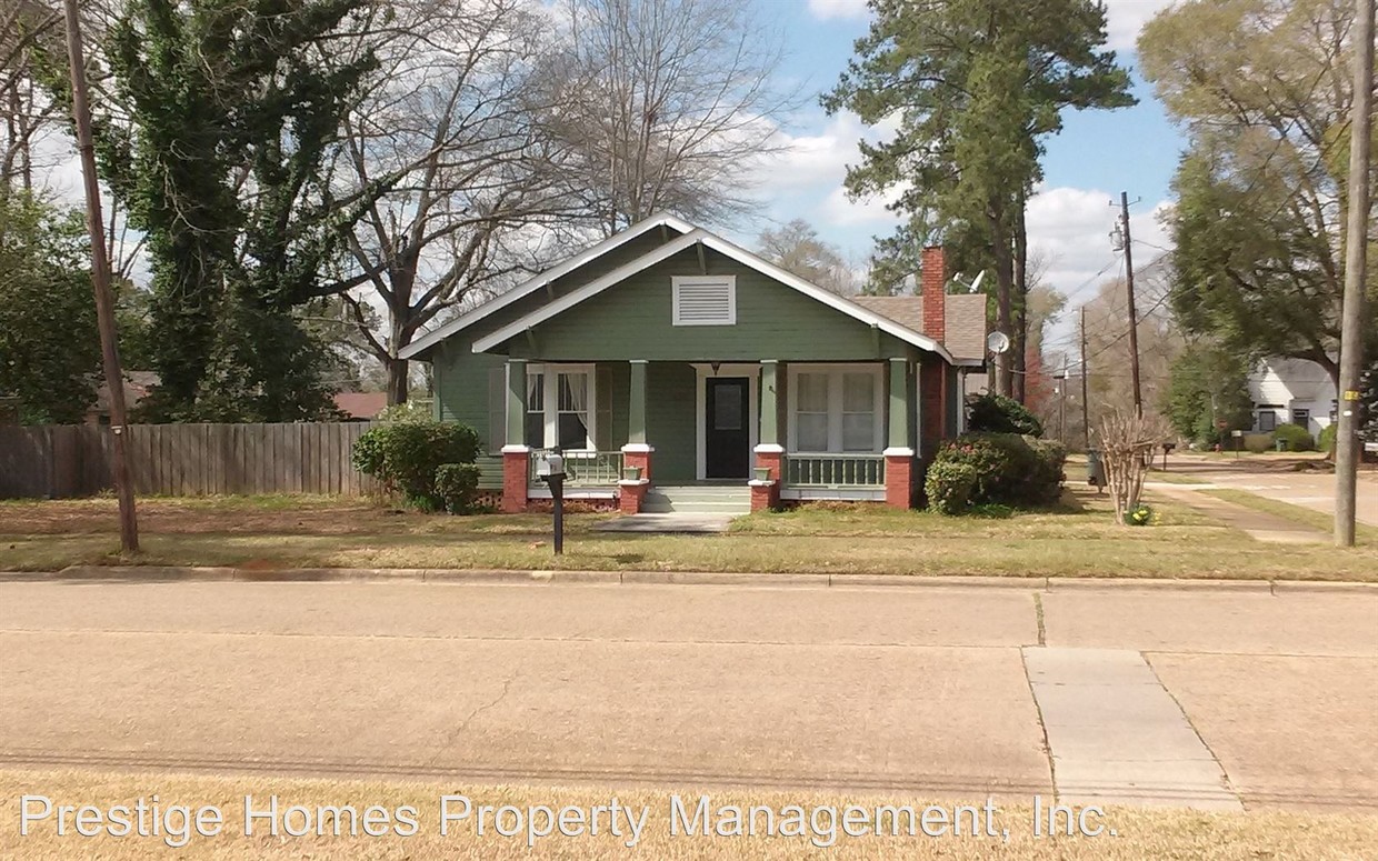 Primary Photo - 2 br, 1 bath House - 600 W. College Street