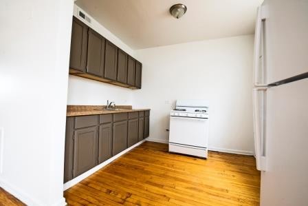 Foto del edificio - 7053 S St Lawrence Ave