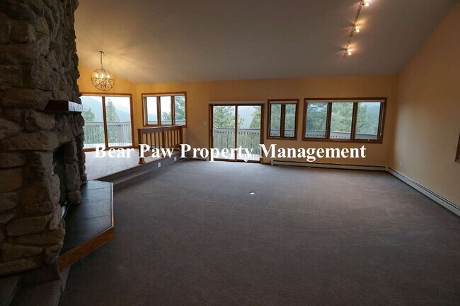 Foto del edificio - Unbelievable Views in this Stunning Contemporary Mountain Home!!