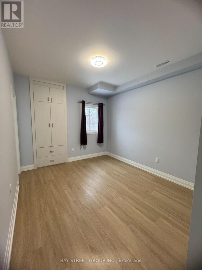 Photo du bâtiment - 3422 Braeside Wy