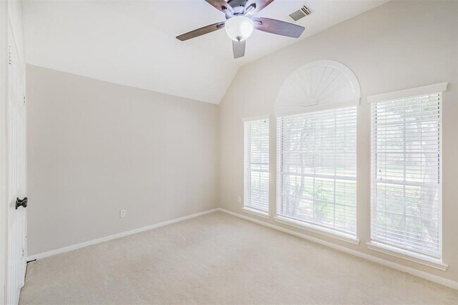 Foto del edificio - 17218 Hamilwood Dr