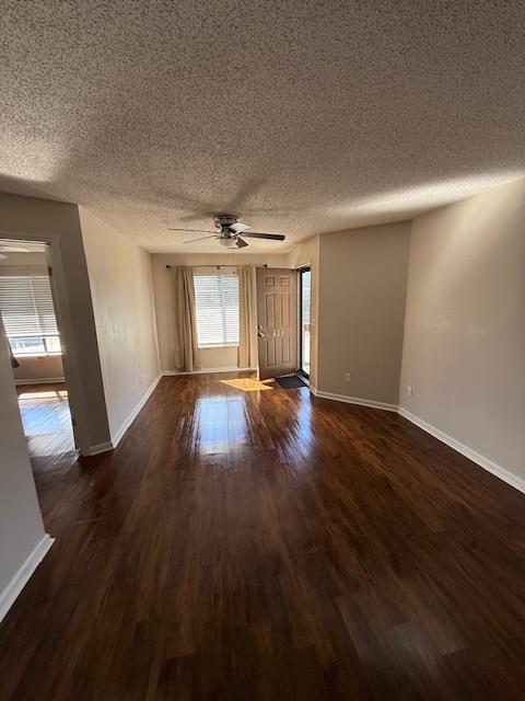 Building Photo - 410 English Ct