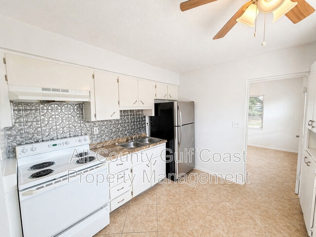 Building Photo - 4727 34th St W