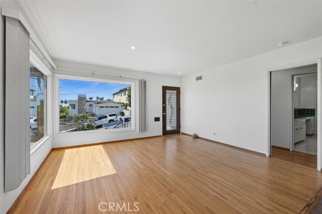 Foto del edificio - 3644 S Cabrillo Ave