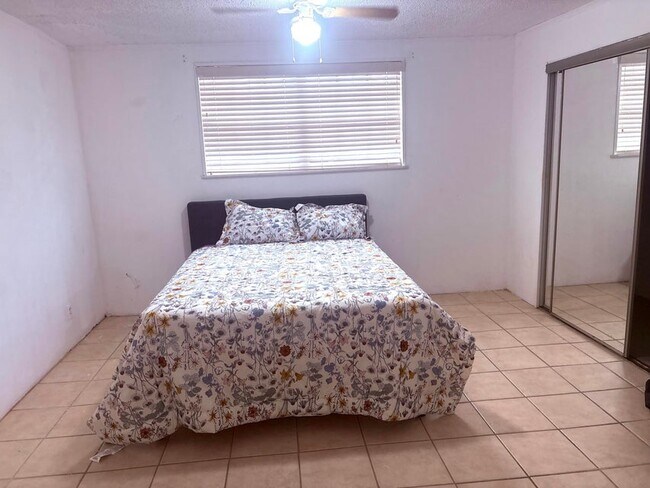 Foto del edificio - 171 SE 28th Ave