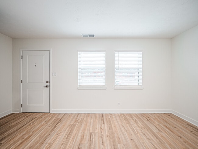 Building Photo - Northbend Townhomes