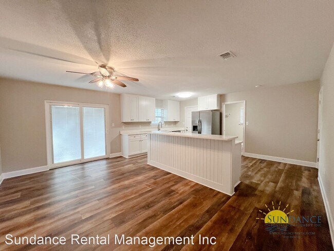 Building Photo - 4 br, 2 bath House - 631 Golf Course Drive
