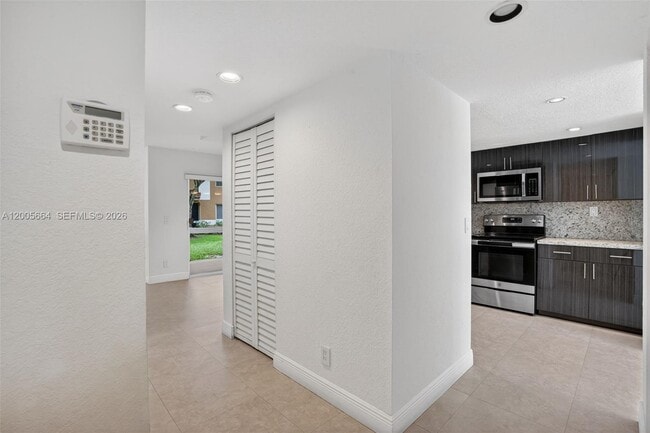 Foto del edificio - 845 NW 91st Terrace