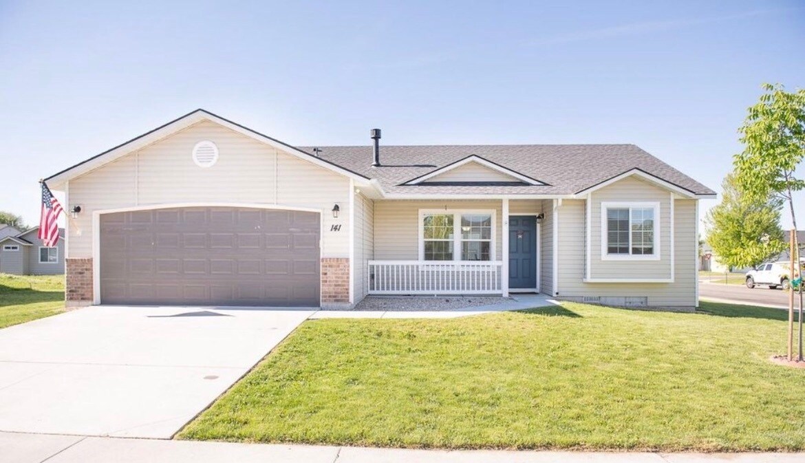 141 SW Quaker Dr, Mountain Home, ID 83647 House Rental in Mountain