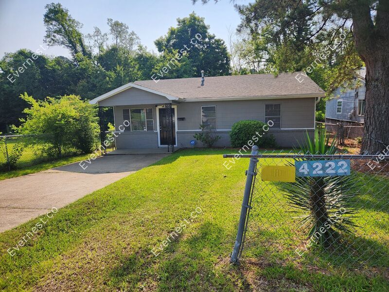 Primary Photo - 4222 Sunset Dr