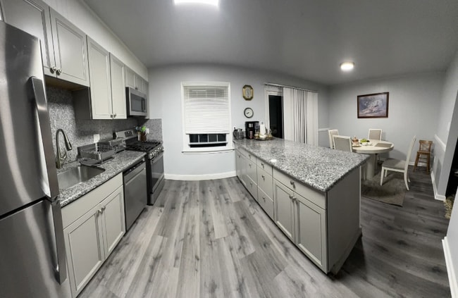 Building Photo - 104 Haverford Dr