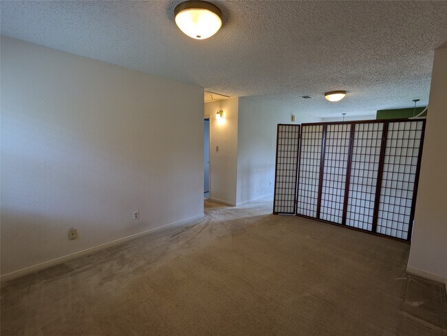 Foto del edificio - 4715 Sunshine Dr