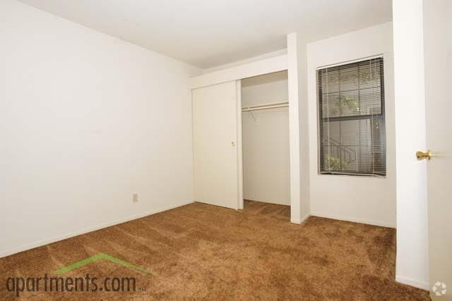 Habitación - BRIDLE PATH PLACE APARTMENTS