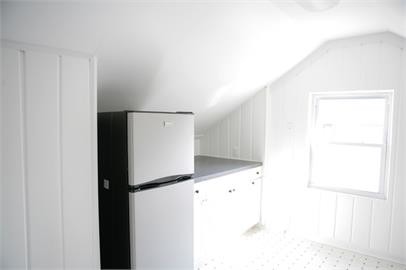 Building Photo - 7124 Carroll Ave