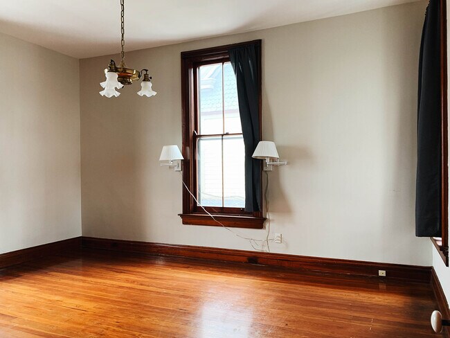 Building Photo - 6 Bella Vista Pl