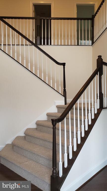 Building Photo - 42159 Tecumseh Hills Dr