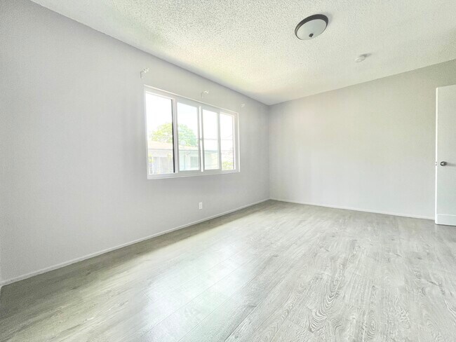 Foto del edificio - 854 S Sherbourne Dr