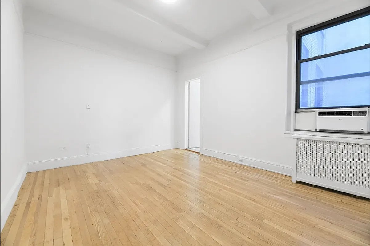 Primary Photo - 151 W 74th St