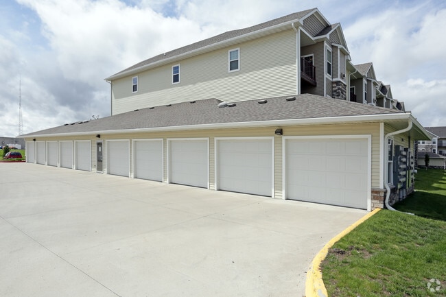 Garages - Providence Pointe
