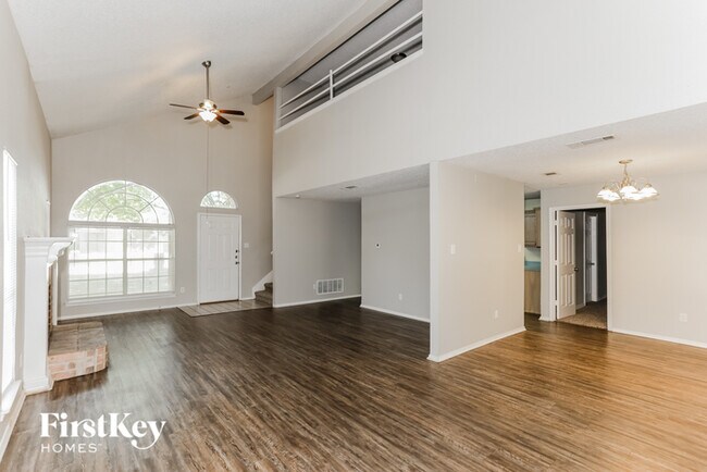 Building Photo - 706 Windridge Ln