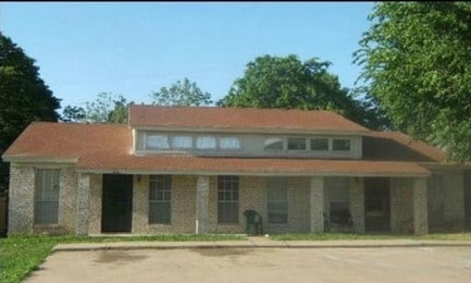Photo - 1037 Southmoor Dr House