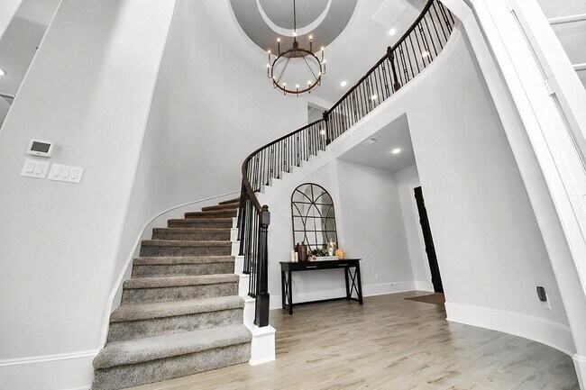 Building Photo - 8119 Messina Mount Dr
