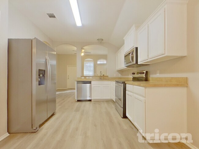 Building Photo - 5712 Parkview Hills Ln