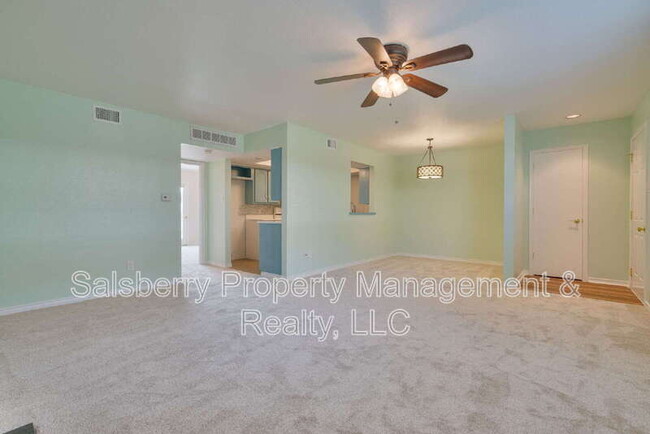 Building Photo - 8511 Westover Ct