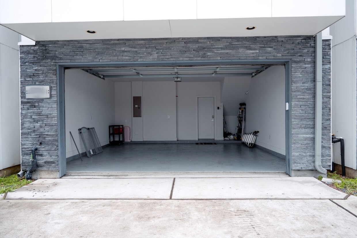 Photo - 2826 Clay St (Houston, TX)