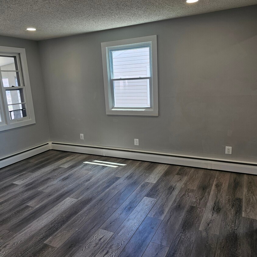 Building Photo - 274 40th St S