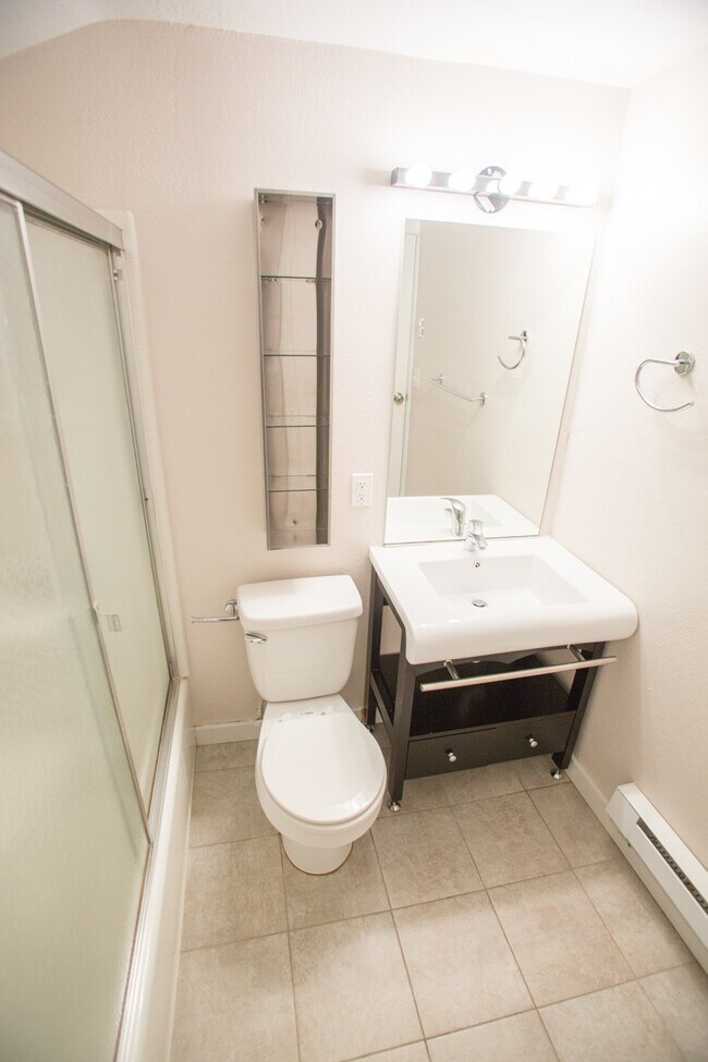 Foto del edificio - 1425 E Yesler Way