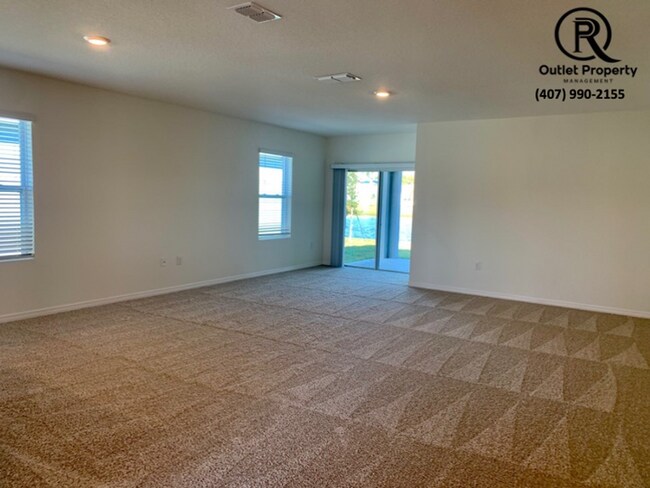 Building Photo - Fantastic 3 Beds & 2 Bathroom Home***Move-...