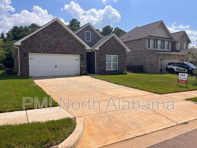 Building Photo - 29458 Canoe Cir NW