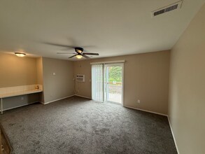 Building Photo - 6652-6666-6666 Rita Dr