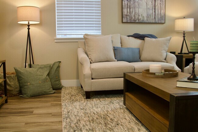 Foto del edificio - 270 S Cherrywood Dr