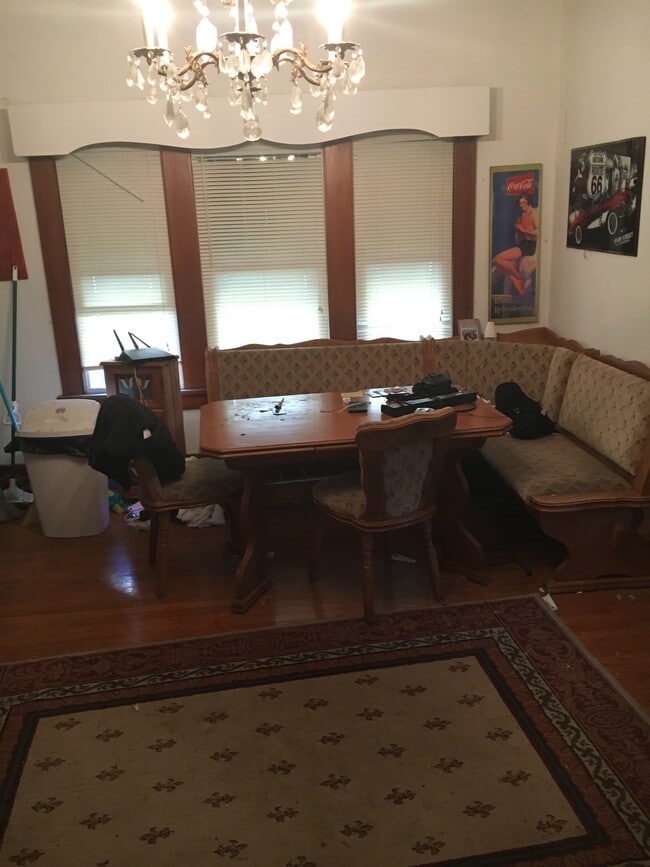 Dining room - 2118 Elm St