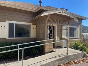 Building Photo - 2744 Atascadero Rd