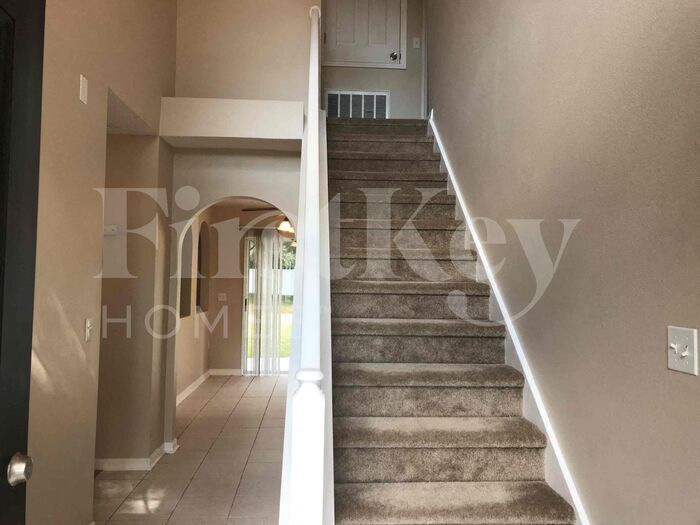 Foto principal - 6430 Gondola Dr