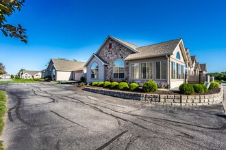 Building Photo - 7910 King Post Dr