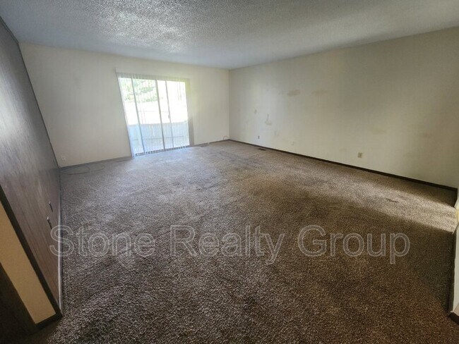 Foto del edificio - 2323 Wallace Ave