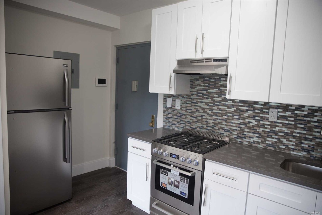 524 E 236th St Unit 3D, The Bronx, NY 10470 Room for Rent in The Bronx, NY