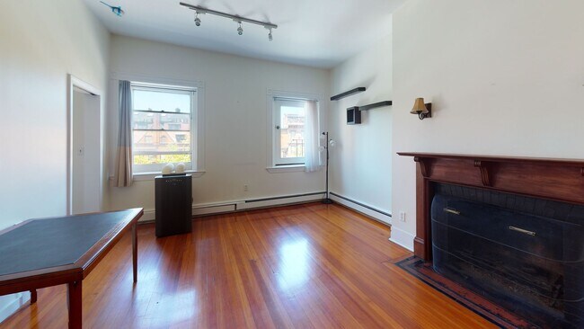 Photo - 1bed in Kenmore Boston No broker fee! House