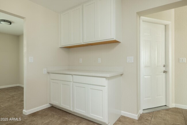 Foto del edificio - 10816 N 109th Ave