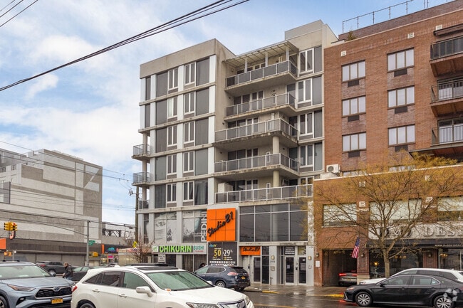 Building Photo - 1702 Avenue Z
