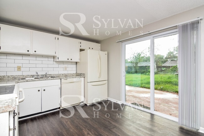 Building Photo - The Lifestyle You Deserve.